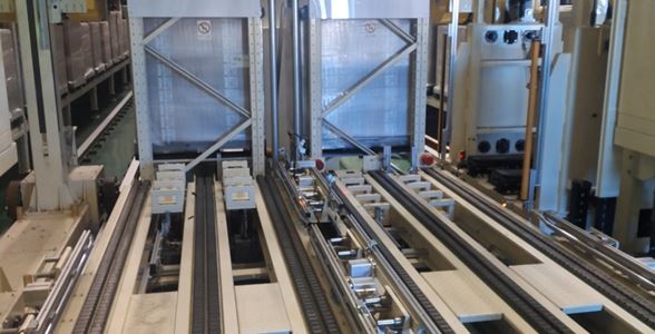 Three-row chain conveyor